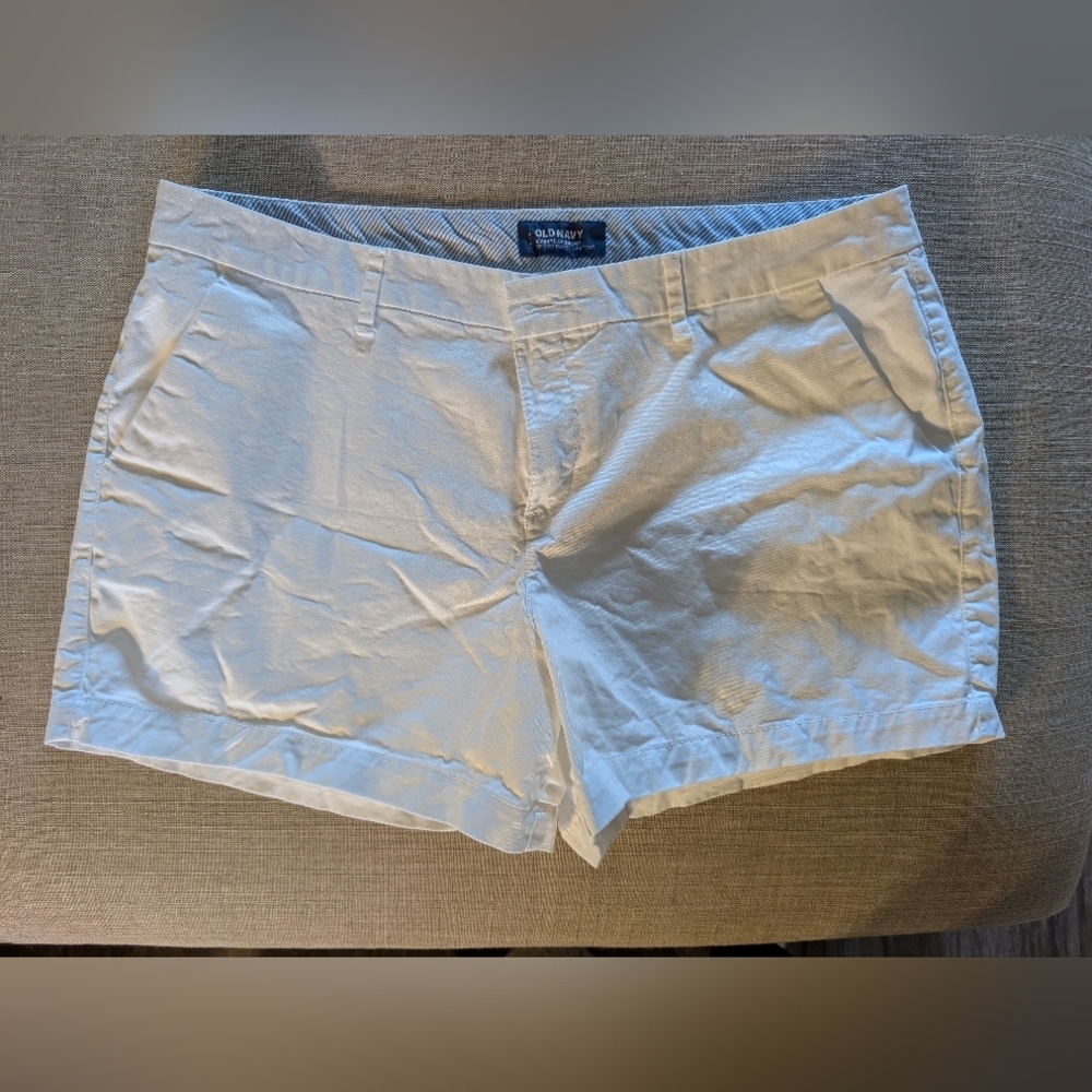 Old Navy Everyday White Shorts sz‎ 14